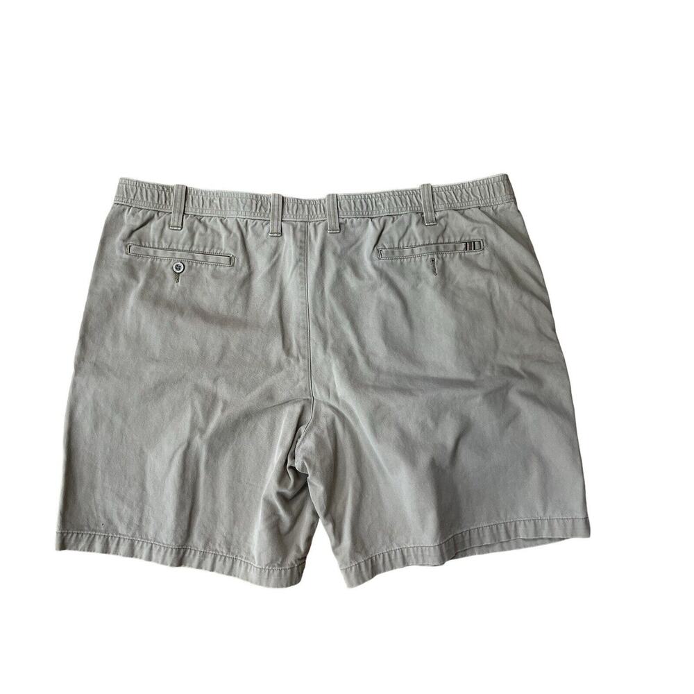 Eddie Bauer Shorts Men's 46 Pleated Front Khaki Chinos Tan Preppy Dad Core - Picture 2 of 7